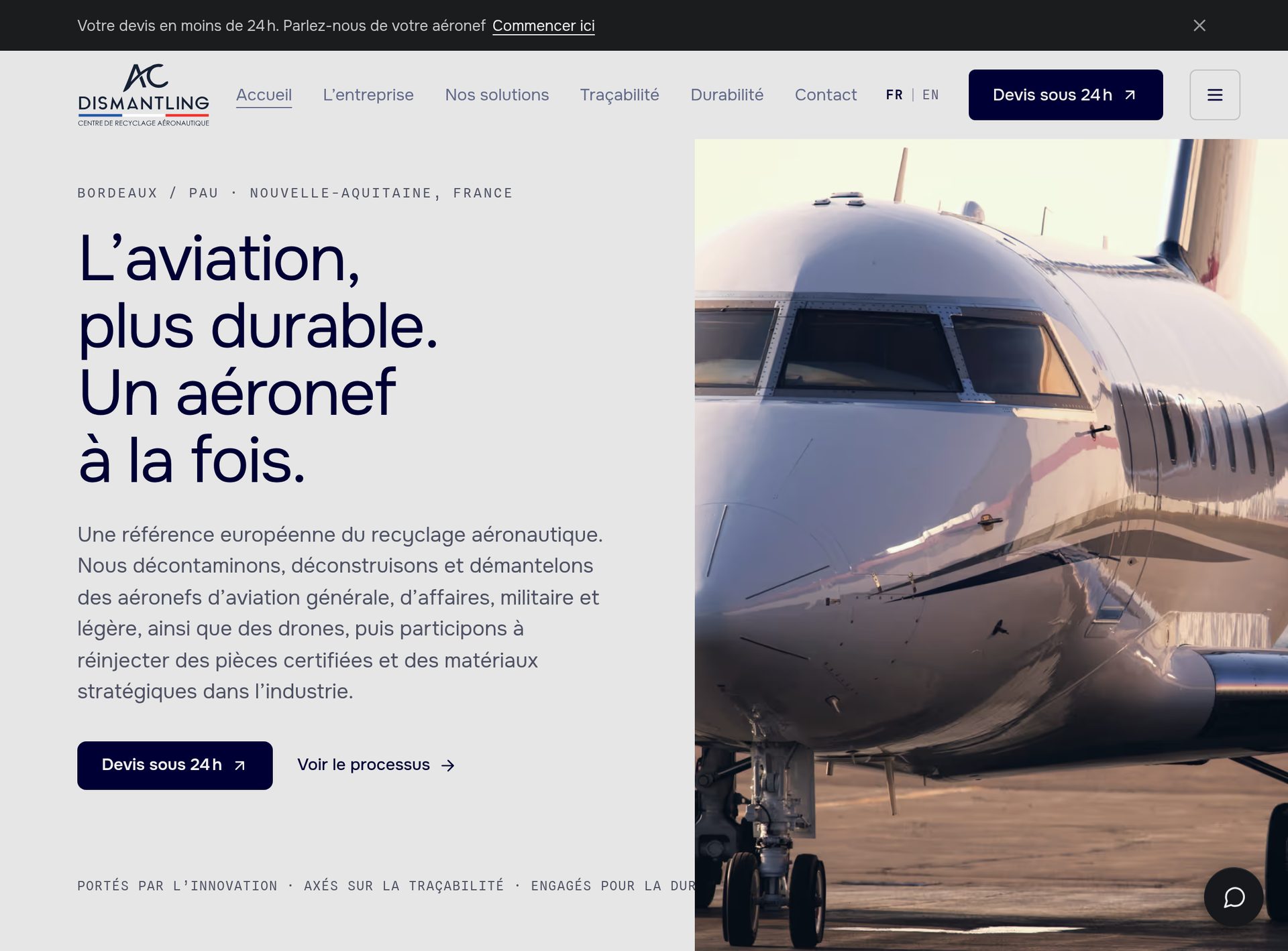 AC Dismantling homepage in French with a business jet on the apron